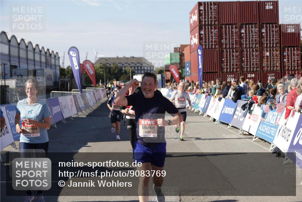 03.10.2025 - Köhlbrandbrückenlauf Jannik Wohlers http://msf.ph/oto/9083769 03.10.2025 13:18:25 Ziel 4154, 4280, 4341, 4560, 4581, 4600, 4760, 4819, 4882, 5192, 5379, 5440, 5691, 5722, 5816, 6001 meine-sportfotos.de