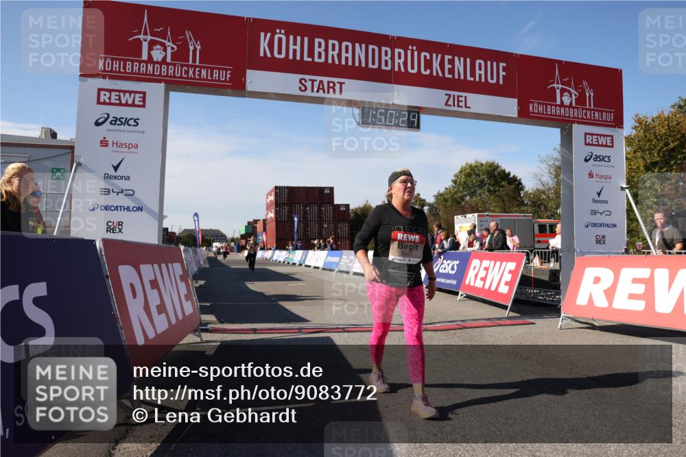 03.10.2025 - Köhlbrandbrückenlauf Lena Gebhardt http://msf.ph/oto/9083772 03.10.2025 13:50:24 Ziel 5225, 5294, 5547, 5611, 5612 meine-sportfotos.de