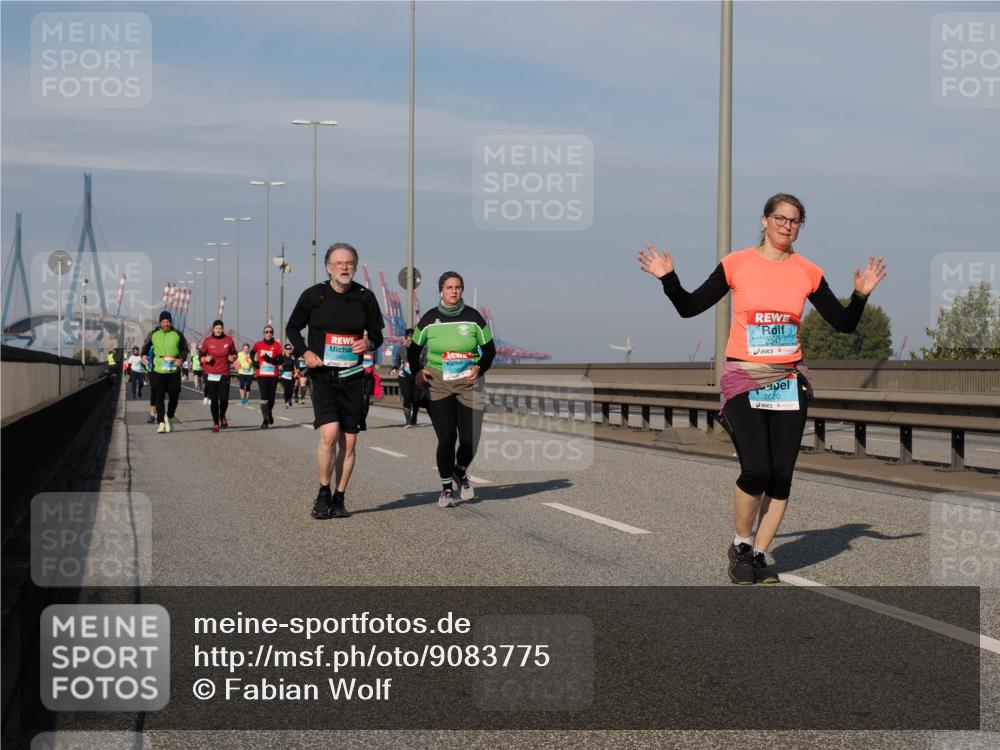 03.10.2025 - Köhlbrandbrückenlauf Fabian Wolf http://msf.ph/oto/9083775 03.10.2025 10:19:32 Position 3 2483, 2620 meine-sportfotos.de