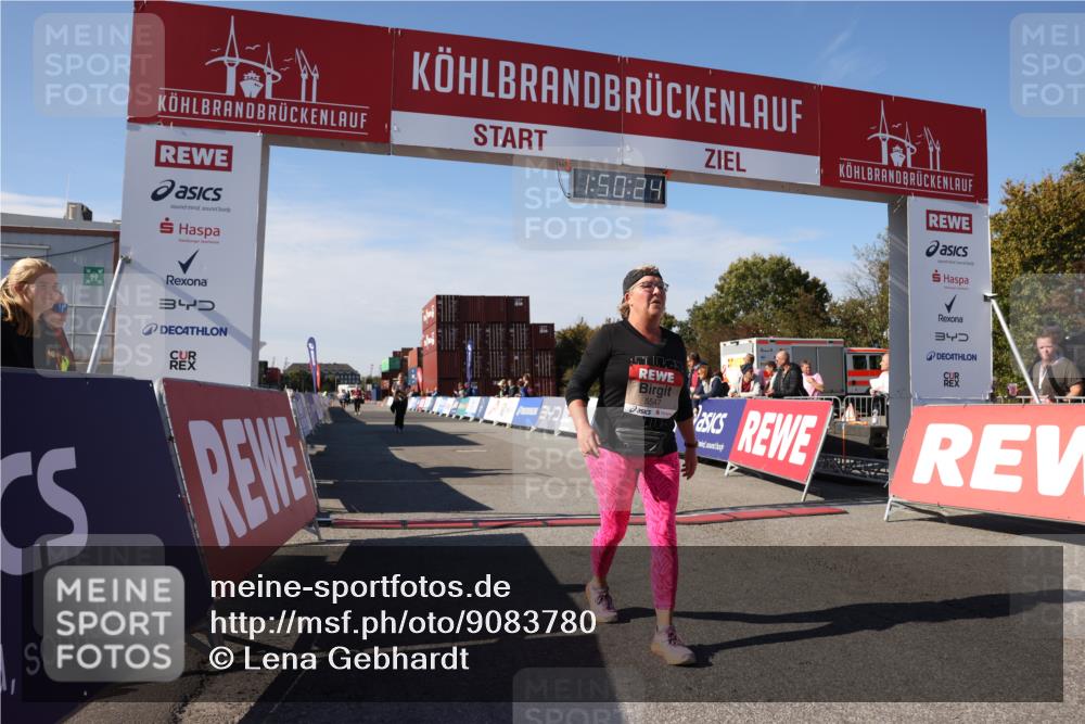 03.10.2025 - Köhlbrandbrückenlauf Lena Gebhardt http://msf.ph/oto/9083780 03.10.2025 13:50:24 Ziel 5225, 5294, 5547, 5611, 5612 meine-sportfotos.de