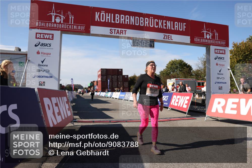 03.10.2025 - Köhlbrandbrückenlauf Lena Gebhardt http://msf.ph/oto/9083788 03.10.2025 13:50:24 Ziel 5225, 5294, 5547, 5611, 5612 meine-sportfotos.de