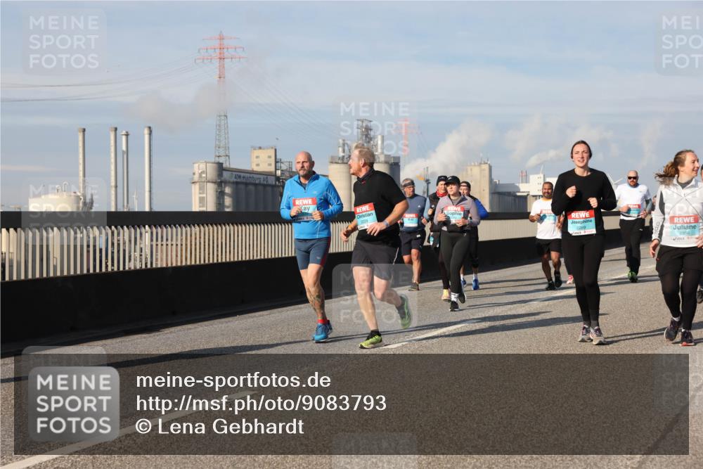 03.10.2025 - Köhlbrandbrückenlauf Lena Gebhardt http://msf.ph/oto/9083793 03.10.2025 10:05:02 Position 2 2229, 2289 meine-sportfotos.de