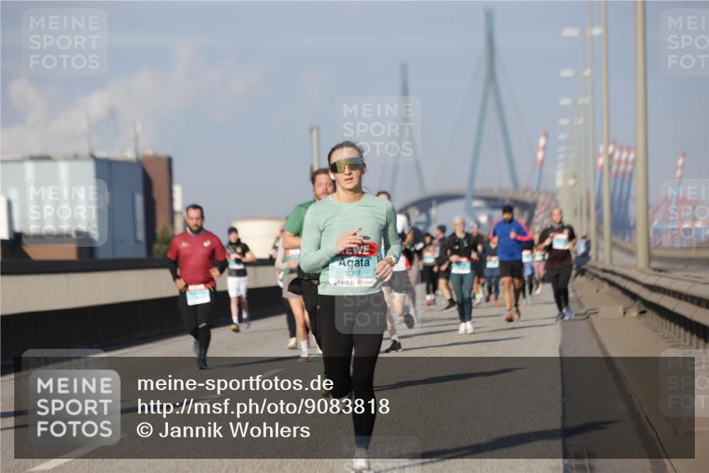 03.10.2025 - Köhlbrandbrückenlauf Jannik Wohlers http://msf.ph/oto/9083818 03.10.2025 09:56:01 Position 3 2381 meine-sportfotos.de