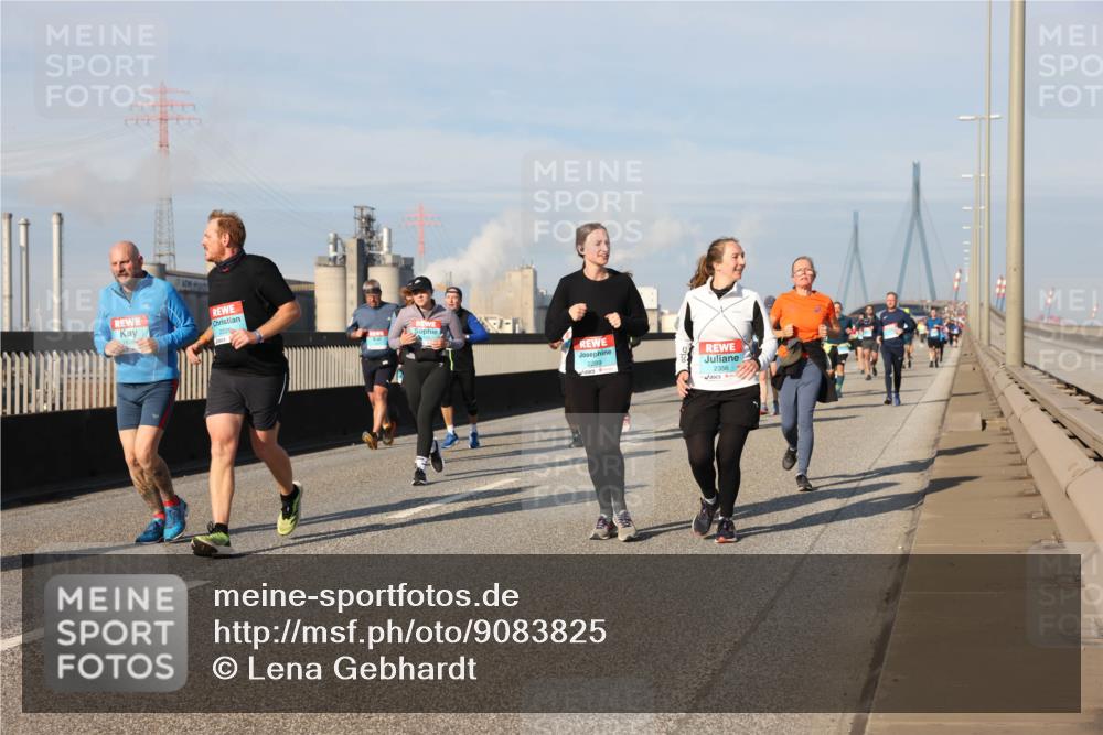 03.10.2025 - Köhlbrandbrückenlauf Lena Gebhardt http://msf.ph/oto/9083825 03.10.2025 10:05:03 Position 2 2289, 2356 meine-sportfotos.de