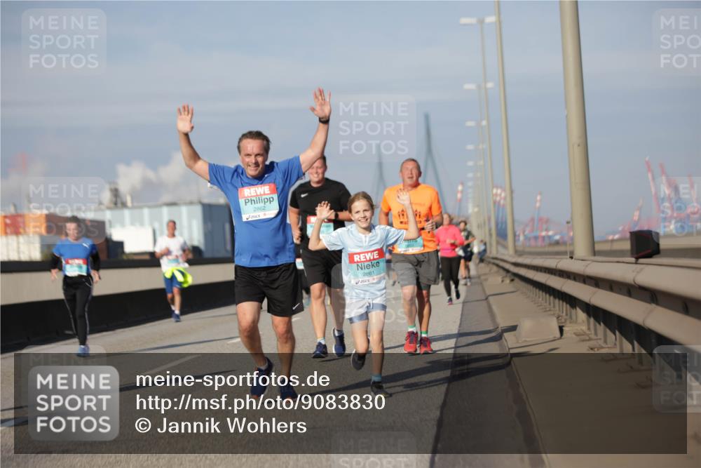 03.10.2025 - Köhlbrandbrückenlauf Jannik Wohlers http://msf.ph/oto/9083830 03.10.2025 10:06:30 Position 3 2862, 2861 meine-sportfotos.de