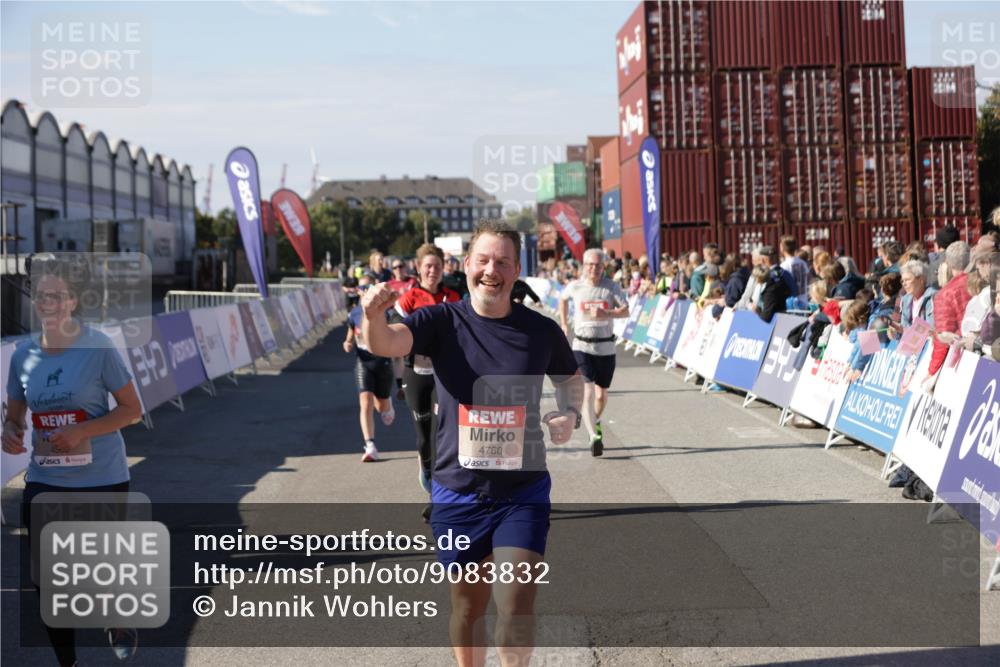 03.10.2025 - Köhlbrandbrückenlauf Jannik Wohlers http://msf.ph/oto/9083832 03.10.2025 13:18:25 Ziel 4154, 4280, 4341, 4560, 4581, 4600, 4760, 4819, 4882, 5192, 5379, 5440, 5691, 5722, 5816, 6001 meine-sportfotos.de