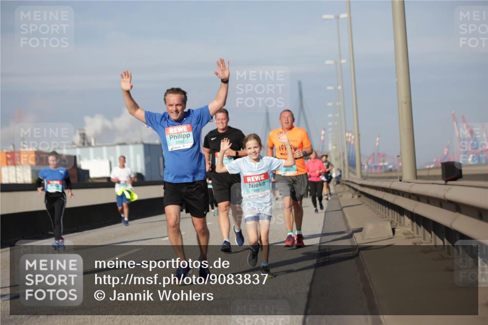 03.10.2025 - Köhlbrandbrückenlauf Jannik Wohlers http://msf.ph/oto/9083837 03.10.2025 10:06:30 Position 3 2862, 2861 meine-sportfotos.de
