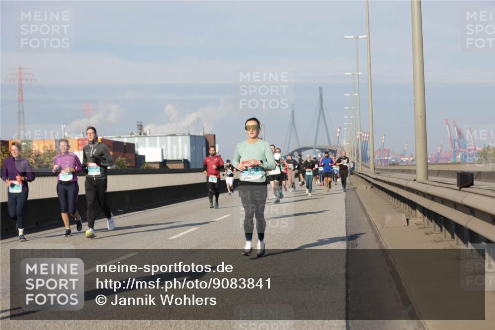 03.10.2025 - Köhlbrandbrückenlauf Jannik Wohlers http://msf.ph/oto/9083841 03.10.2025 09:56:02 Position 3 2381 meine-sportfotos.de