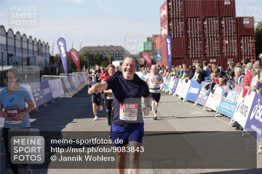 03.10.2025 - Köhlbrandbrückenlauf Jannik Wohlers http://msf.ph/oto/9083843 03.10.2025 13:18:26 Ziel 4154, 4280, 4341, 4560, 4581, 4760, 4819, 4826, 4882, 5192, 5379, 5440, 5691, 5722, 5816, 6001, 6700 meine-sportfotos.de