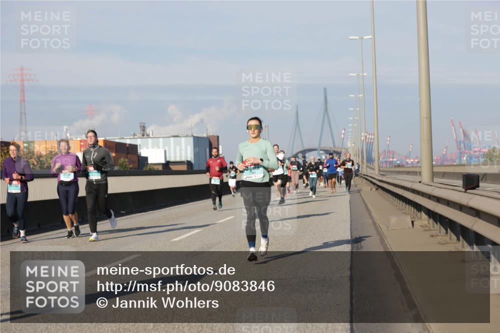 03.10.2025 - Köhlbrandbrückenlauf Jannik Wohlers http://msf.ph/oto/9083846 03.10.2025 09:56:02 Position 3 2381 meine-sportfotos.de