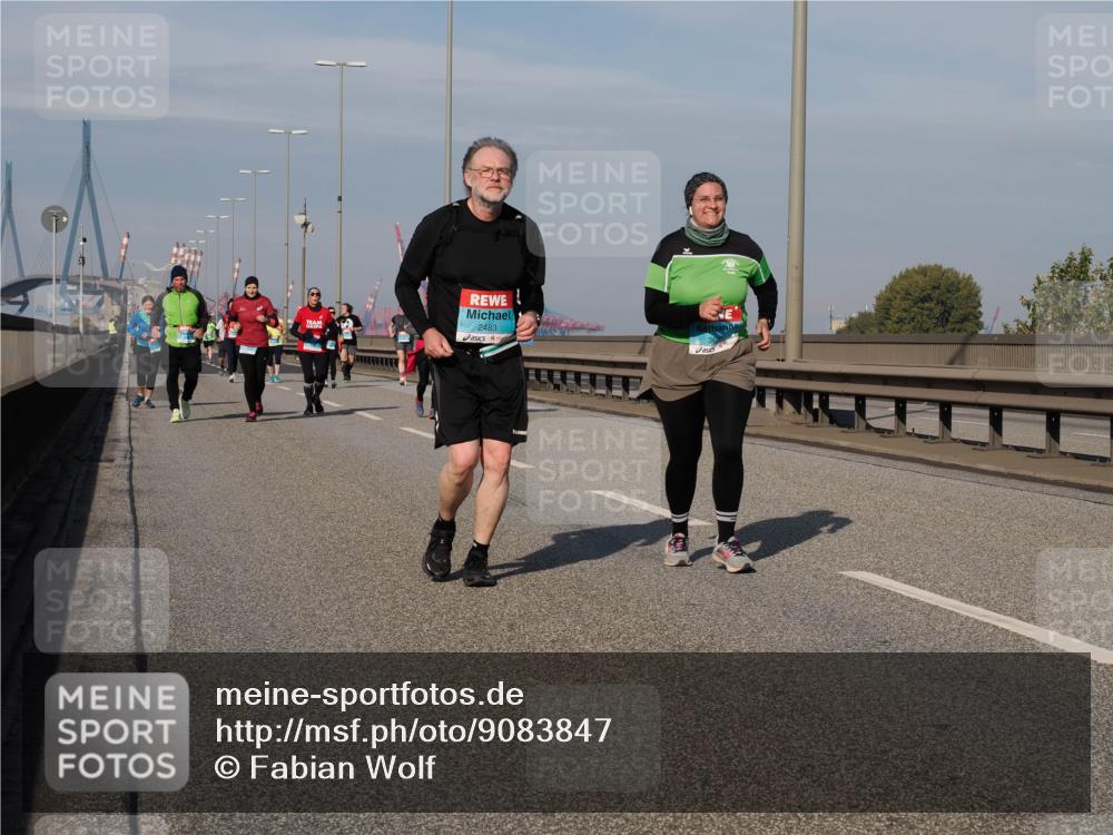 03.10.2025 - Köhlbrandbrückenlauf Fabian Wolf http://msf.ph/oto/9083847 03.10.2025 10:19:34 Position 3 2483 meine-sportfotos.de