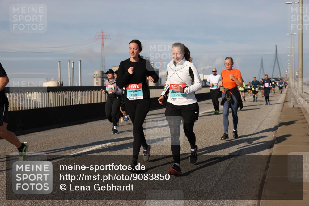 03.10.2025 - Köhlbrandbrückenlauf Lena Gebhardt http://msf.ph/oto/9083850 03.10.2025 10:05:05 Position 2 2289, 2356 meine-sportfotos.de