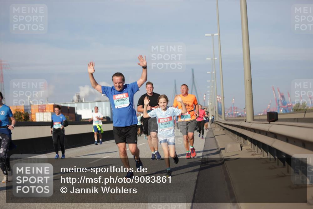 03.10.2025 - Köhlbrandbrückenlauf Jannik Wohlers http://msf.ph/oto/9083861 03.10.2025 10:06:30 Position 3 2862, 2861 meine-sportfotos.de