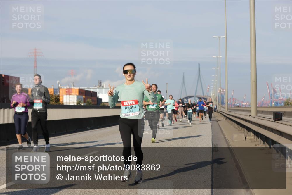 03.10.2025 - Köhlbrandbrückenlauf Jannik Wohlers http://msf.ph/oto/9083862 03.10.2025 09:56:03 Position 3 2381 meine-sportfotos.de