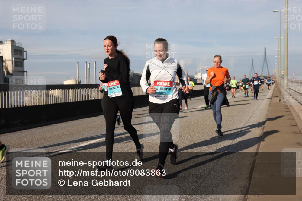 03.10.2025 - Köhlbrandbrückenlauf Lena Gebhardt http://msf.ph/oto/9083863 03.10.2025 10:05:05 Position 2 2289, 2356 meine-sportfotos.de