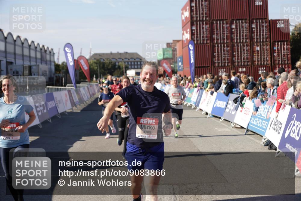 03.10.2025 - Köhlbrandbrückenlauf Jannik Wohlers http://msf.ph/oto/9083866 03.10.2025 13:18:26 Ziel 4154, 4280, 4341, 4560, 4581, 4760, 4819, 4826, 4882, 5192, 5379, 5440, 5691, 5722, 5816, 6001, 6700 meine-sportfotos.de
