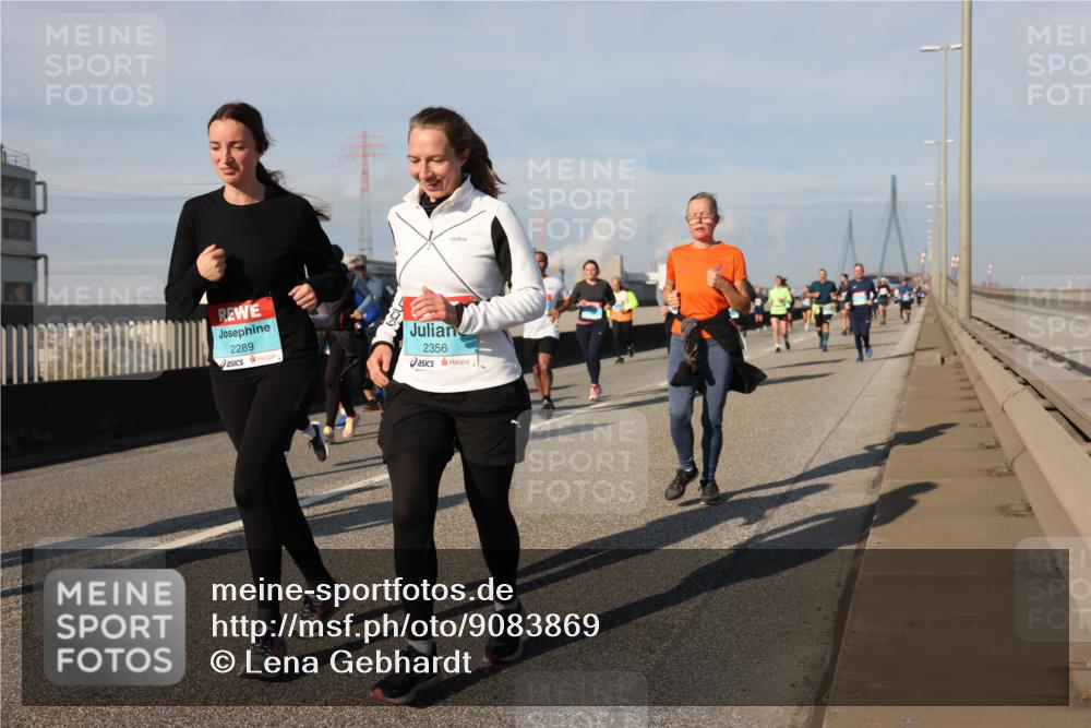 03.10.2025 - Köhlbrandbrückenlauf Lena Gebhardt http://msf.ph/oto/9083869 03.10.2025 10:05:05 Position 2 2289, 2356 meine-sportfotos.de