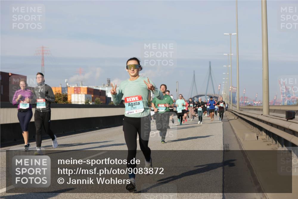 03.10.2025 - Köhlbrandbrückenlauf Jannik Wohlers http://msf.ph/oto/9083872 03.10.2025 09:56:03 Position 3 2381 meine-sportfotos.de