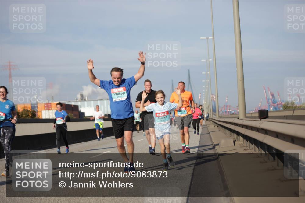 03.10.2025 - Köhlbrandbrückenlauf Jannik Wohlers http://msf.ph/oto/9083873 03.10.2025 10:06:31 Position 3 2862, 2861 meine-sportfotos.de