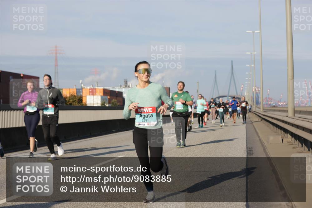 03.10.2025 - Köhlbrandbrückenlauf Jannik Wohlers http://msf.ph/oto/9083885 03.10.2025 09:56:03 Position 3 2381 meine-sportfotos.de