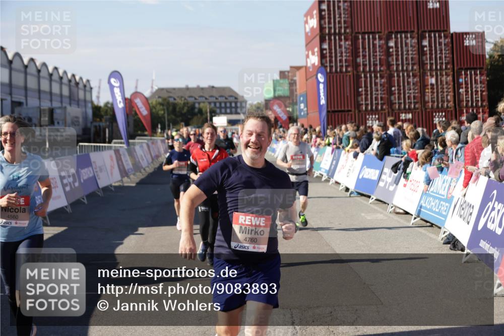 03.10.2025 - Köhlbrandbrückenlauf Jannik Wohlers http://msf.ph/oto/9083893 03.10.2025 13:18:26 Ziel 4154, 4280, 4341, 4560, 4581, 4760, 4819, 4826, 4882, 5192, 5379, 5440, 5691, 5722, 5816, 6001, 6700 meine-sportfotos.de