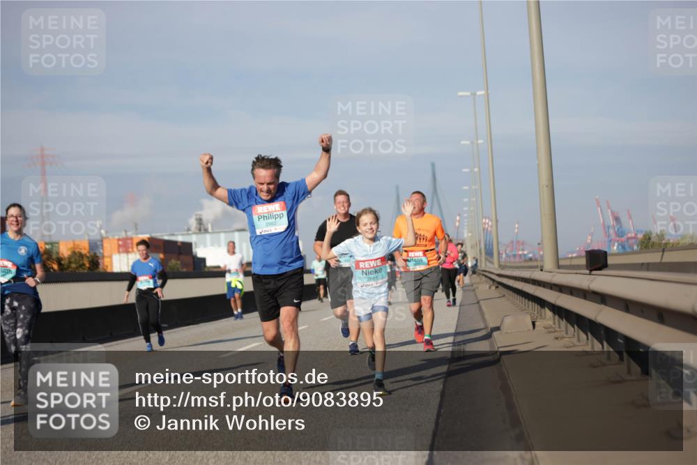 03.10.2025 - Köhlbrandbrückenlauf Jannik Wohlers http://msf.ph/oto/9083895 03.10.2025 10:06:31 Position 3 2862, 2861 meine-sportfotos.de