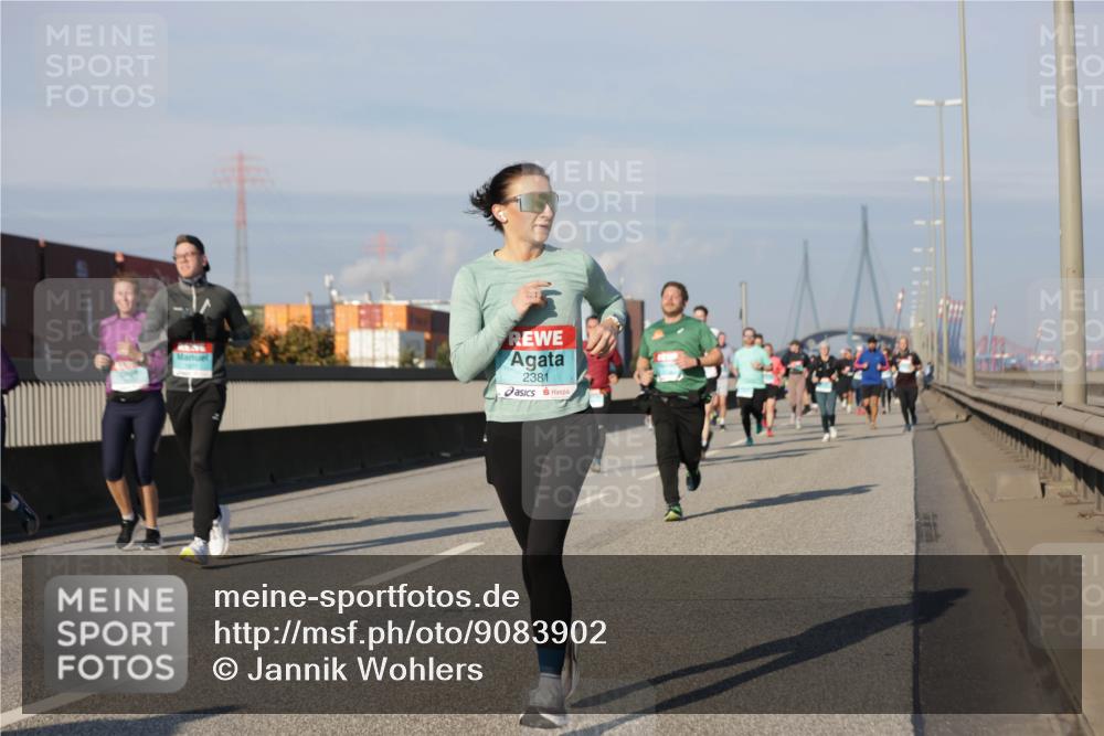 03.10.2025 - Köhlbrandbrückenlauf Jannik Wohlers http://msf.ph/oto/9083902 03.10.2025 09:56:03 Position 3 2381 meine-sportfotos.de