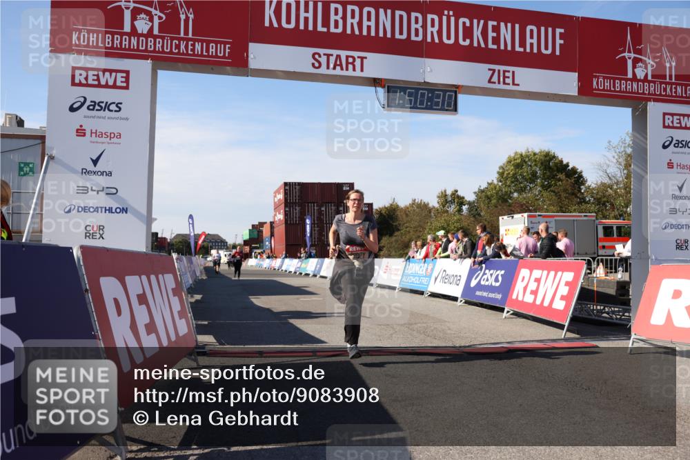 03.10.2025 - Köhlbrandbrückenlauf Lena Gebhardt http://msf.ph/oto/9083908 03.10.2025 13:50:30 Ziel 5225, 5294, 5547 meine-sportfotos.de