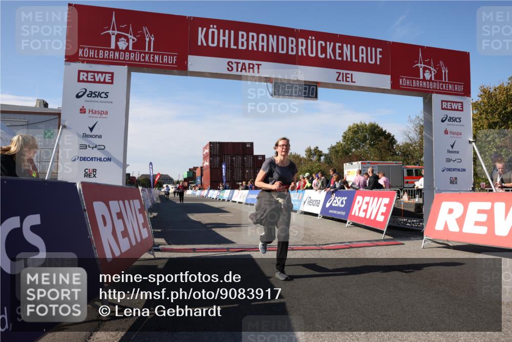 03.10.2025 - Köhlbrandbrückenlauf Lena Gebhardt http://msf.ph/oto/9083917 03.10.2025 13:50:30 Ziel 5225, 5294, 5547 meine-sportfotos.de