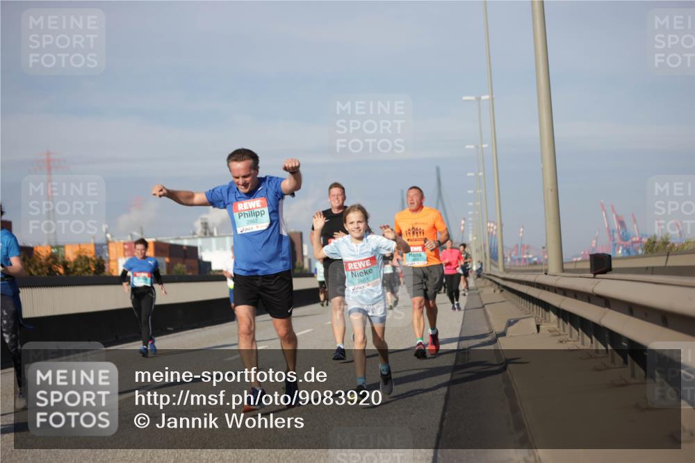03.10.2025 - Köhlbrandbrückenlauf Jannik Wohlers http://msf.ph/oto/9083920 03.10.2025 10:06:31 Position 3 2862, 2861 meine-sportfotos.de