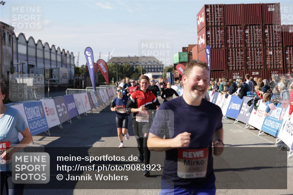 03.10.2025 - Köhlbrandbrückenlauf Jannik Wohlers http://msf.ph/oto/9083923 03.10.2025 13:18:26 Ziel 4154, 4280, 4341, 4560, 4581, 4760, 4819, 4826, 4882, 5192, 5379, 5440, 5691, 5722, 5816, 6001, 6700 meine-sportfotos.de