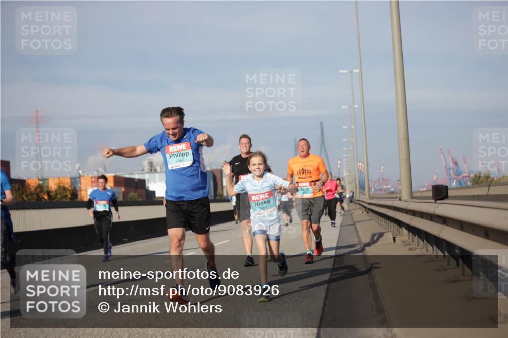 03.10.2025 - Köhlbrandbrückenlauf Jannik Wohlers http://msf.ph/oto/9083926 03.10.2025 10:06:31 Position 3 2862, 2861 meine-sportfotos.de