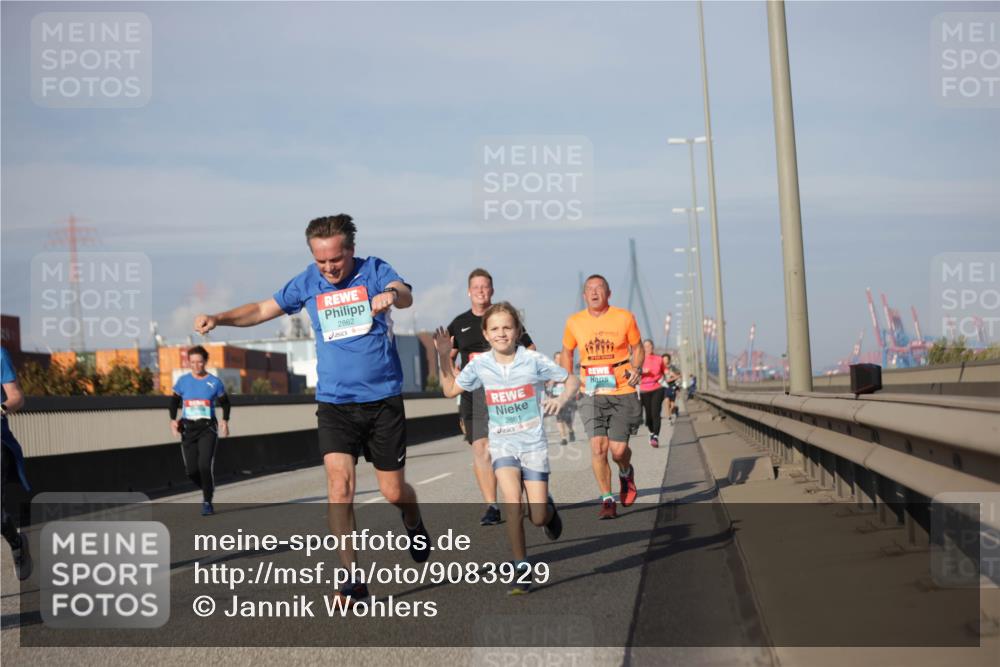03.10.2025 - Köhlbrandbrückenlauf Jannik Wohlers http://msf.ph/oto/9083929 03.10.2025 10:06:31 Position 3 2862, 2861 meine-sportfotos.de