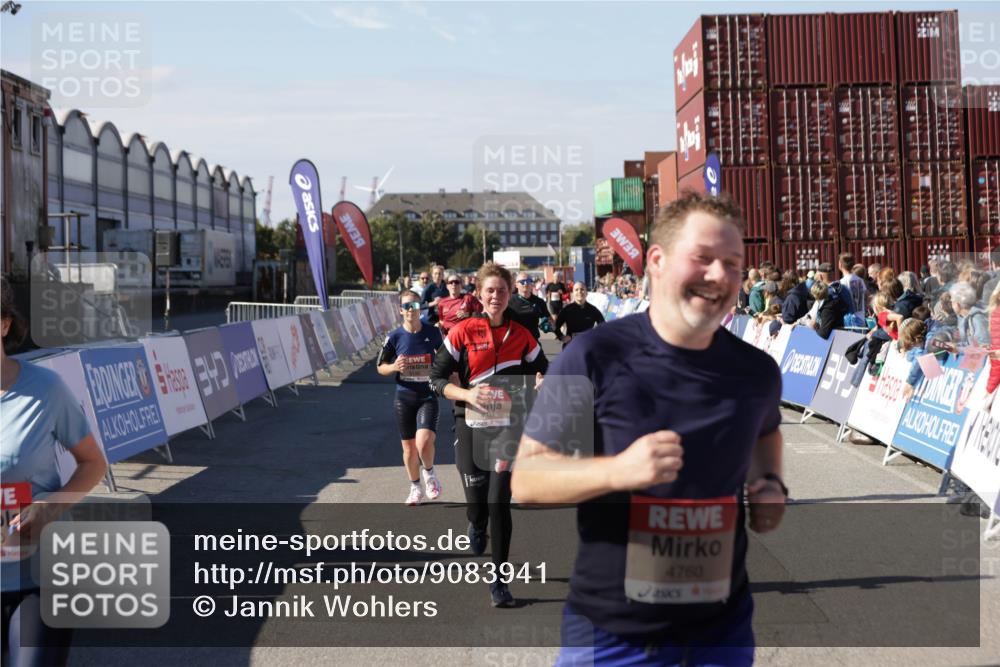 03.10.2025 - Köhlbrandbrückenlauf Jannik Wohlers http://msf.ph/oto/9083941 03.10.2025 13:18:26 Ziel 4154, 4280, 4341, 4560, 4581, 4760, 4819, 4826, 4882, 5192, 5379, 5440, 5691, 5722, 5816, 6001, 6700 meine-sportfotos.de