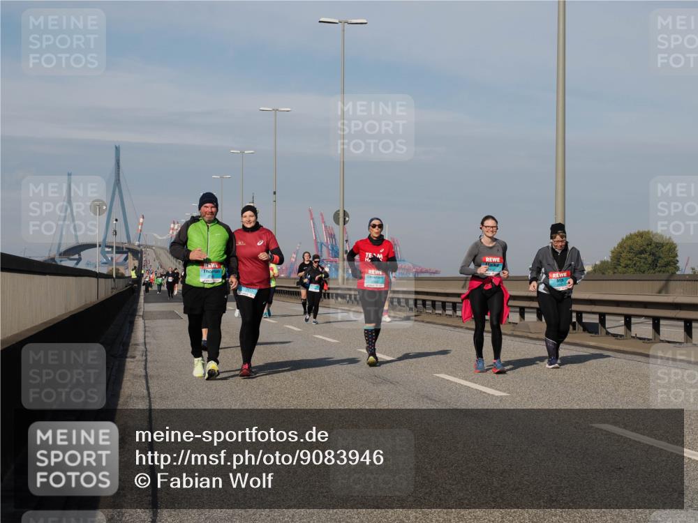 03.10.2025 - Köhlbrandbrückenlauf Fabian Wolf http://msf.ph/oto/9083946 03.10.2025 10:19:41 Position 3 2517 meine-sportfotos.de