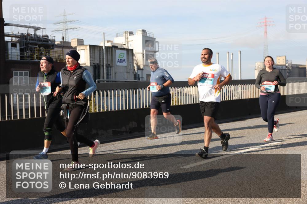 03.10.2025 - Köhlbrandbrückenlauf Lena Gebhardt http://msf.ph/oto/9083969 03.10.2025 10:05:07 Position 2 2946 meine-sportfotos.de