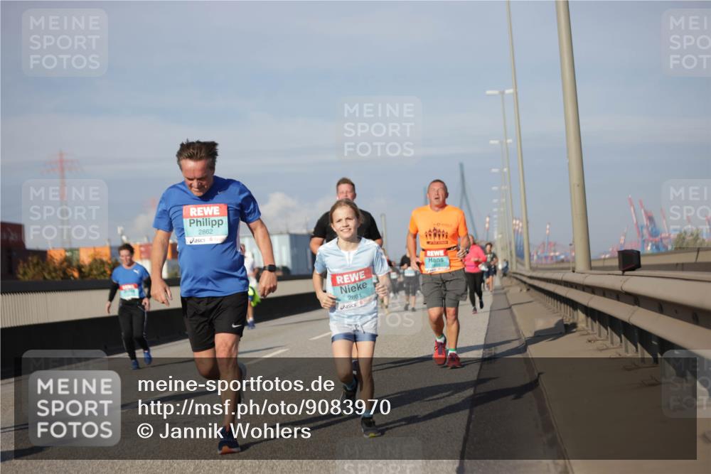 03.10.2025 - Köhlbrandbrückenlauf Jannik Wohlers http://msf.ph/oto/9083970 03.10.2025 10:06:31 Position 3 2862, 2861 meine-sportfotos.de