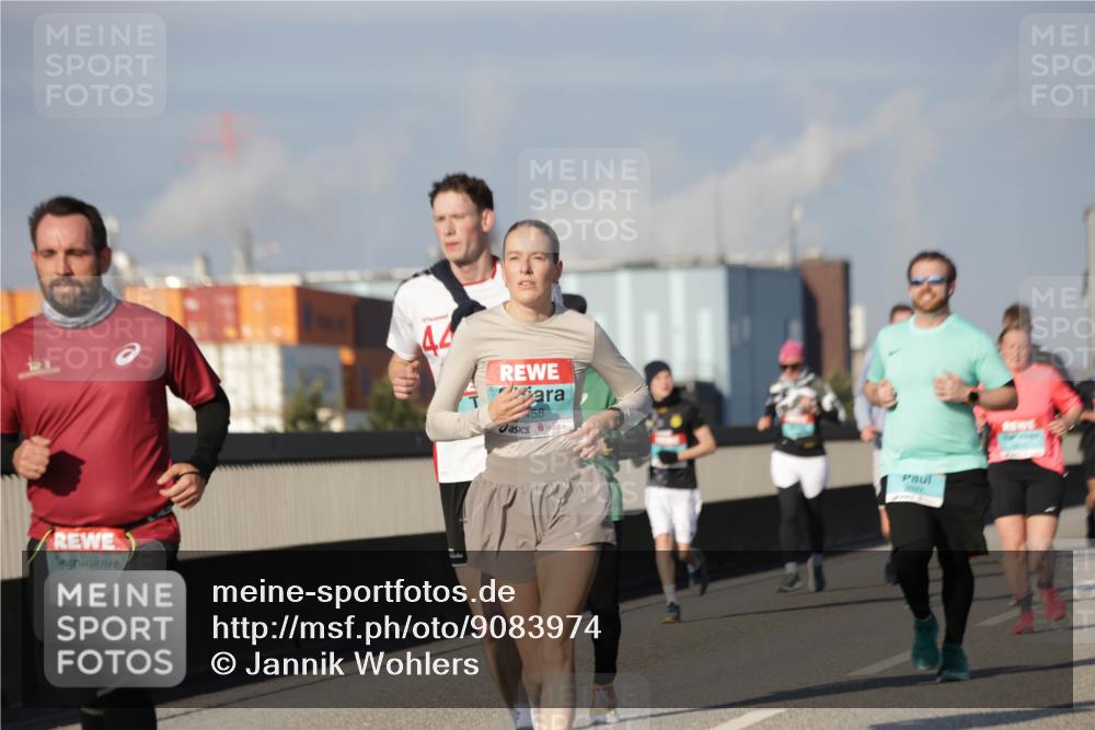 03.10.2025 - Köhlbrandbrückenlauf Jannik Wohlers http://msf.ph/oto/9083974 03.10.2025 09:56:07 Position 3 1465, 458 meine-sportfotos.de