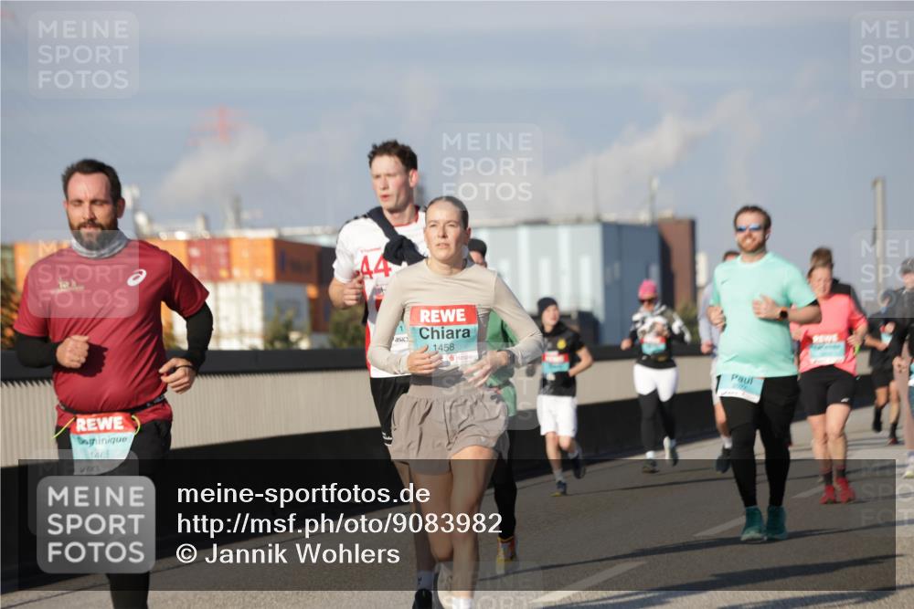 03.10.2025 - Köhlbrandbrückenlauf Jannik Wohlers http://msf.ph/oto/9083982 03.10.2025 09:56:07 Position 3 1465, 1458, 2077 meine-sportfotos.de