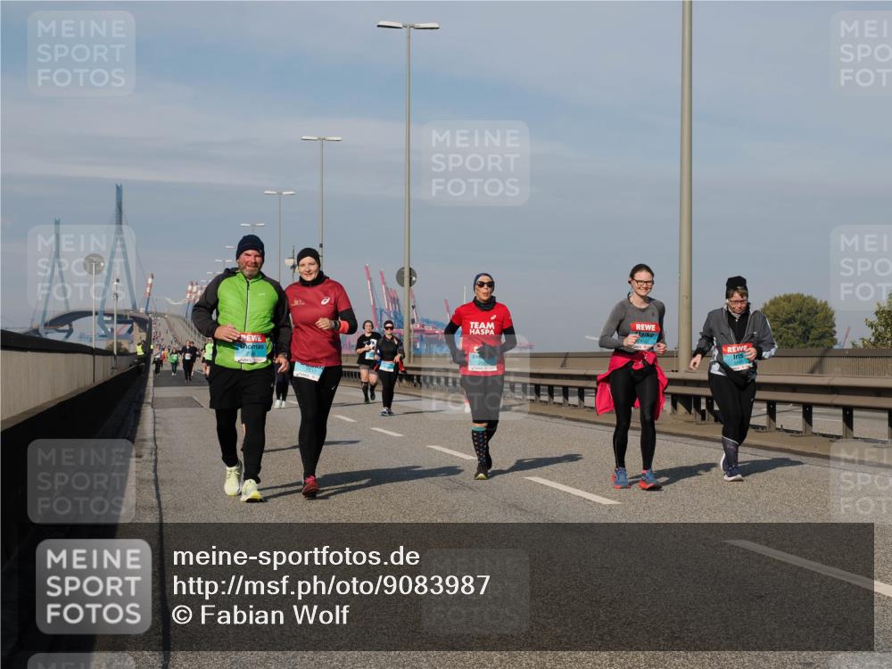 03.10.2025 - Köhlbrandbrückenlauf Fabian Wolf http://msf.ph/oto/9083987 03.10.2025 10:19:42 Position 3 2452 meine-sportfotos.de