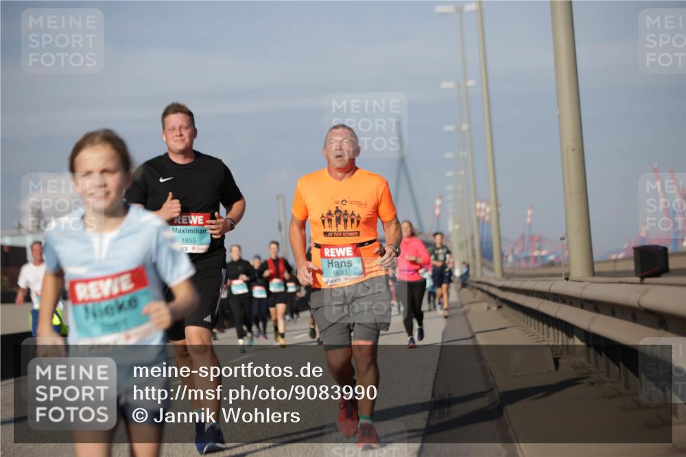 03.10.2025 - Köhlbrandbrückenlauf Jannik Wohlers http://msf.ph/oto/9083990 03.10.2025 10:06:32 Position 3 1855, 12, 1853 meine-sportfotos.de