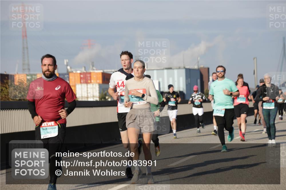 03.10.2025 - Köhlbrandbrückenlauf Jannik Wohlers http://msf.ph/oto/9083991 03.10.2025 09:56:08 Position 3 1465, 44, 1458, 2077, 17 meine-sportfotos.de