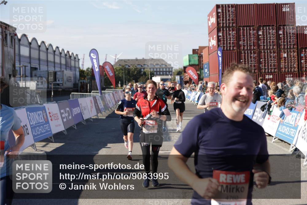 03.10.2025 - Köhlbrandbrückenlauf Jannik Wohlers http://msf.ph/oto/9083995 03.10.2025 13:18:26 Ziel 4154, 4280, 4341, 4560, 4581, 4760, 4819, 4826, 4882, 5192, 5379, 5440, 5691, 5722, 5816, 6001, 6700 meine-sportfotos.de
