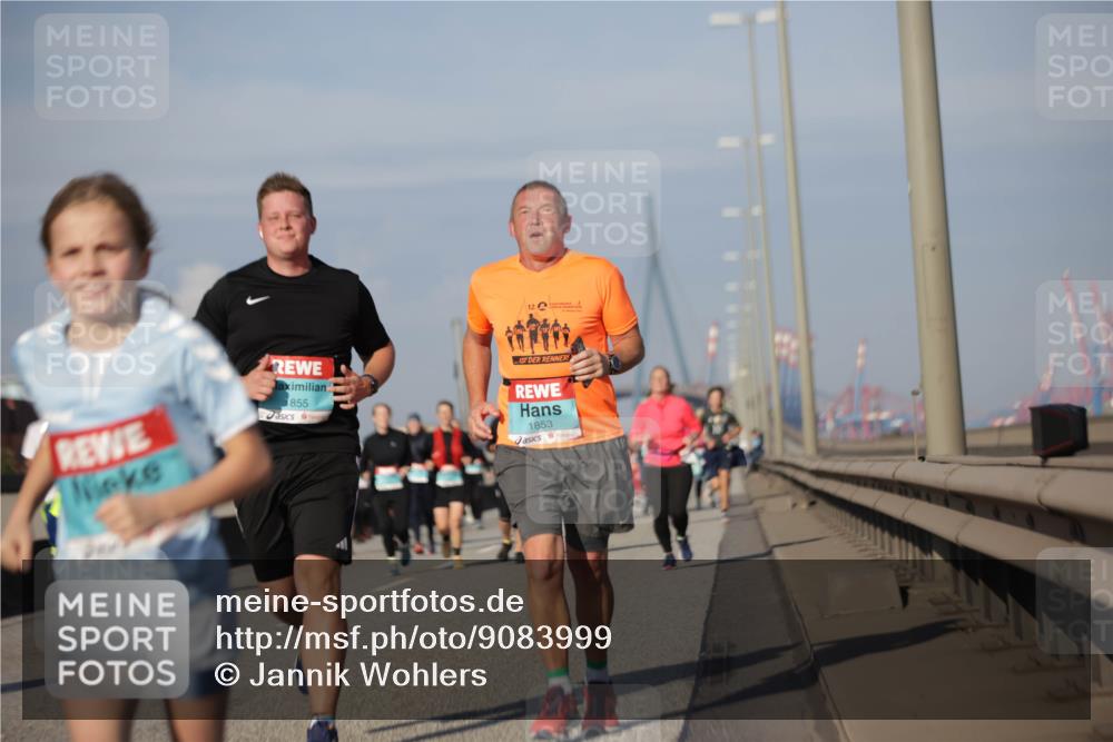 03.10.2025 - Köhlbrandbrückenlauf Jannik Wohlers http://msf.ph/oto/9083999 03.10.2025 10:06:32 Position 3 1855, 1853 meine-sportfotos.de