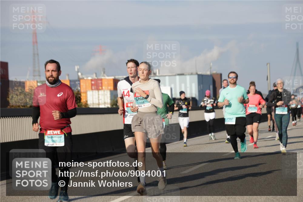 03.10.2025 - Köhlbrandbrückenlauf Jannik Wohlers http://msf.ph/oto/9084001 03.10.2025 09:56:08 Position 3 1465, 44, 1458 meine-sportfotos.de