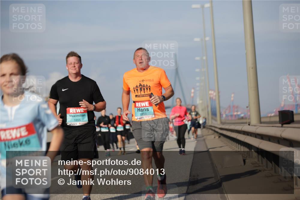 03.10.2025 - Köhlbrandbrückenlauf Jannik Wohlers http://msf.ph/oto/9084013 03.10.2025 10:06:32 Position 3 1855, 1853 meine-sportfotos.de