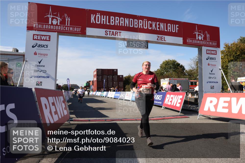 03.10.2025 - Köhlbrandbrückenlauf Lena Gebhardt http://msf.ph/oto/9084023 03.10.2025 13:50:39 Ziel 5294, 5323, 5608 meine-sportfotos.de