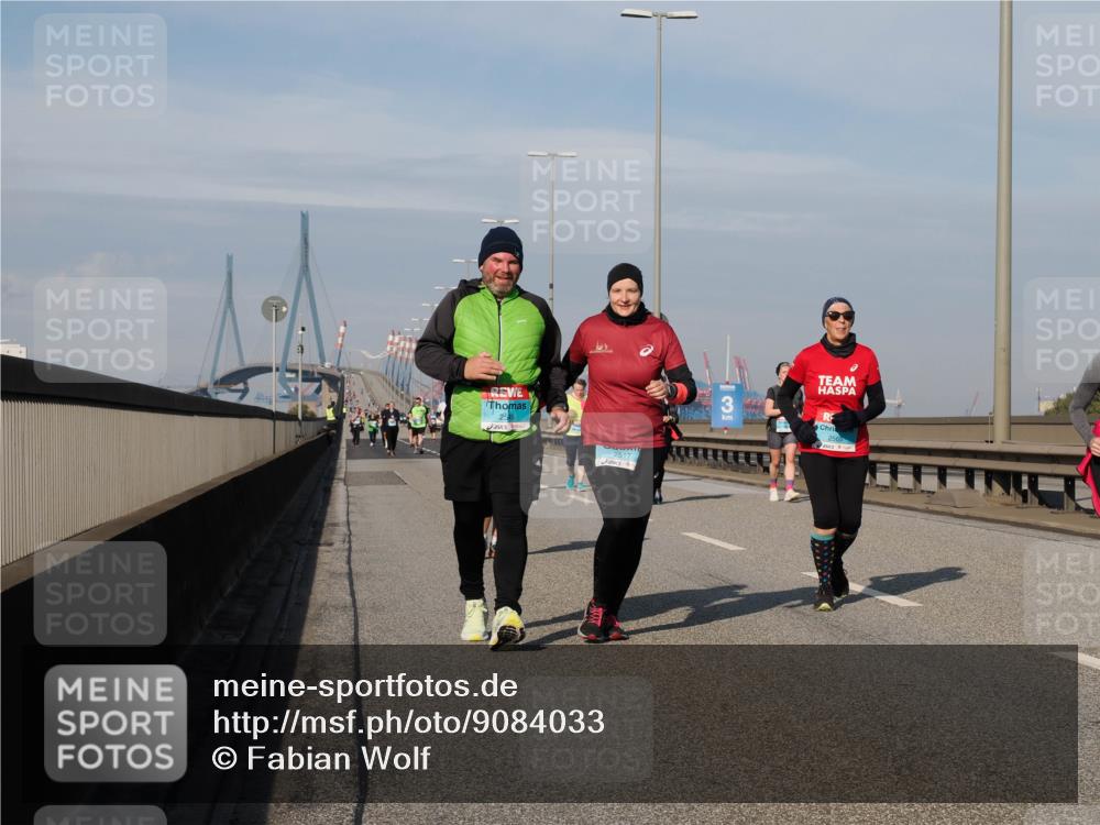 03.10.2025 - Köhlbrandbrückenlauf Fabian Wolf http://msf.ph/oto/9084033 03.10.2025 10:19:44 Position 3 25, 2517, 3, 2565 meine-sportfotos.de