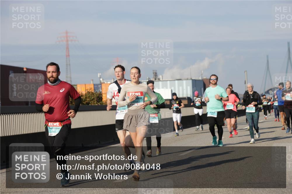 03.10.2025 - Köhlbrandbrückenlauf Jannik Wohlers http://msf.ph/oto/9084048 03.10.2025 09:56:08 Position 3 1465, 1458, 1151 meine-sportfotos.de
