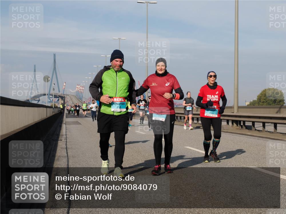 03.10.2025 - Köhlbrandbrückenlauf Fabian Wolf http://msf.ph/oto/9084079 03.10.2025 10:19:44 Position 3 2545, 2517, 2565 meine-sportfotos.de